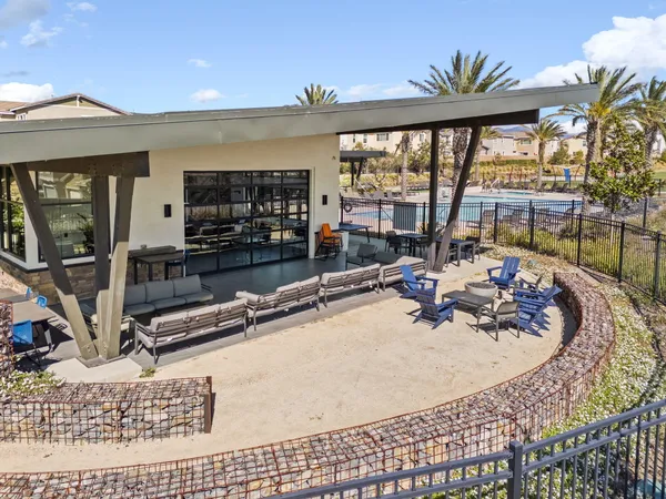 $480,000 | 16650 Wyndham Lane, Unit 4, Fontana, CA 92336