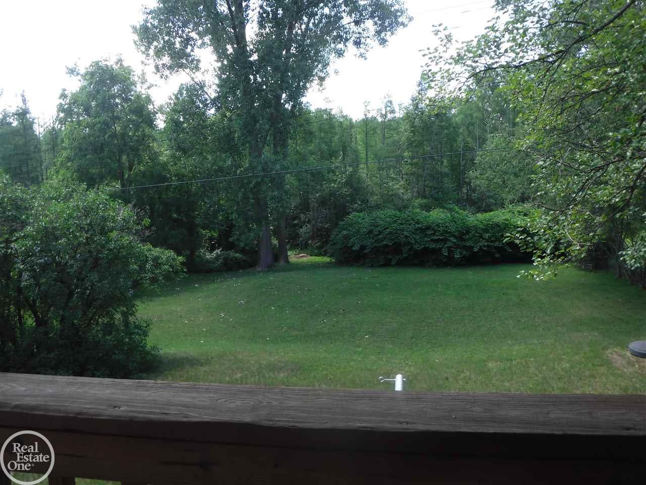 4585 Rattek Road Clarkston, MI 48346 - Photo 31 of 41 31299519-30.JPG