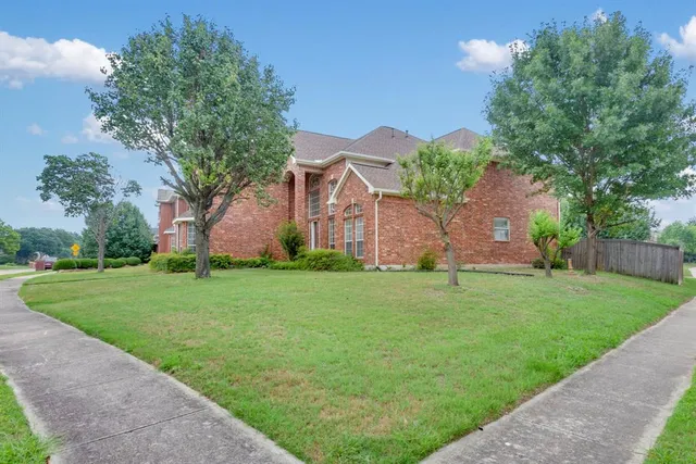 $530,000 | 2328 Meredith Lane, Garland, TX 75042