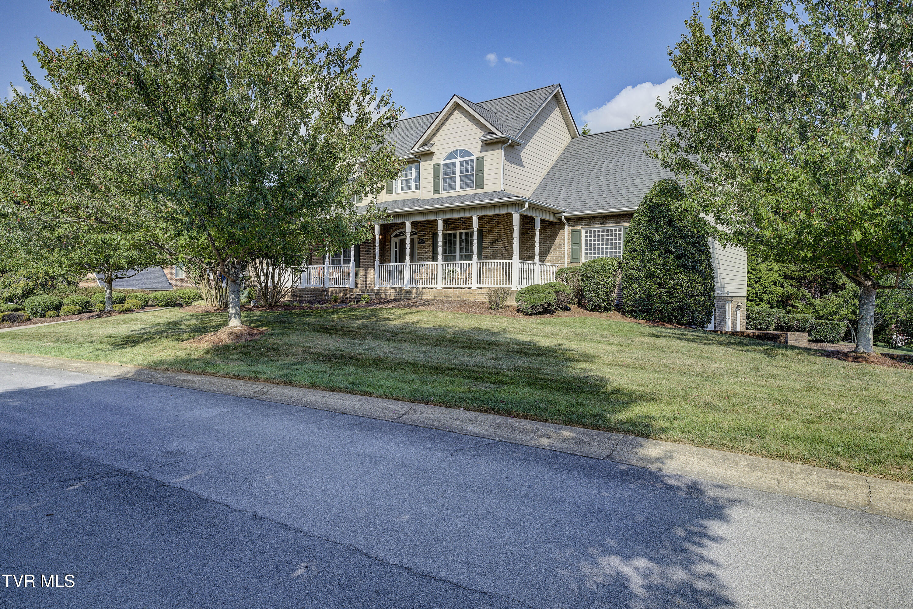 22 Hickory Pt  