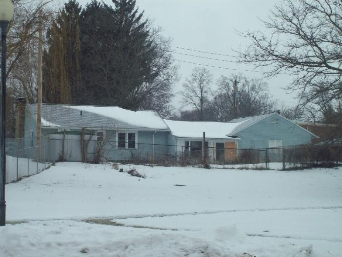 215 North Hooker Avenue Three Rivers, MI 49093 - Photo 6 of 6 215 Hooker Bkyd