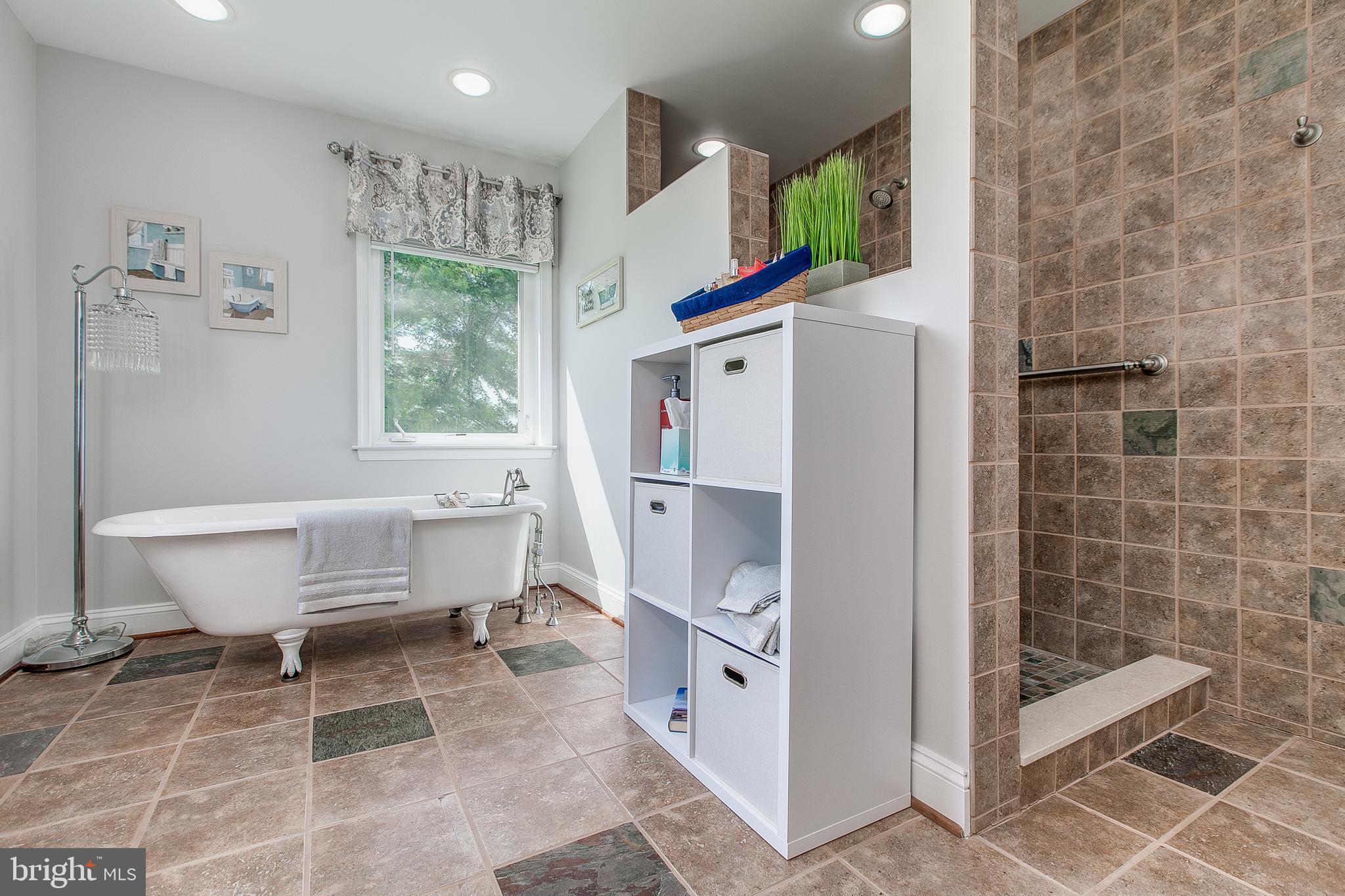 5060 Walnut Grove Road Taneytown, MD 21787 - Photo 46 of 54 2nd Floor Master Bathroom