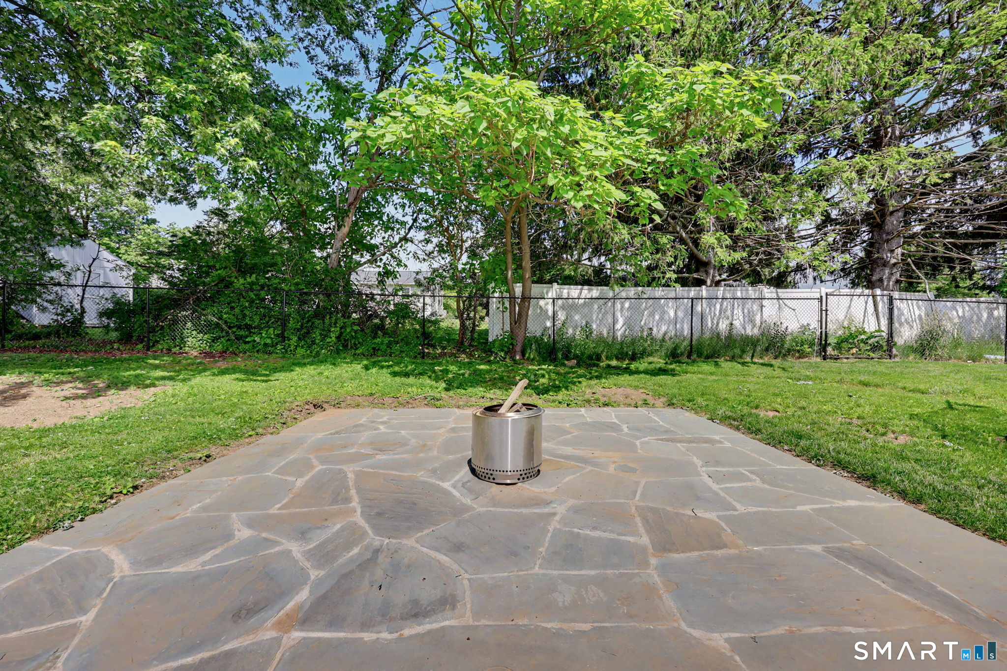 13 Fox Hollow Road New Fairfield, CT 06812 - Photo 5 of 36