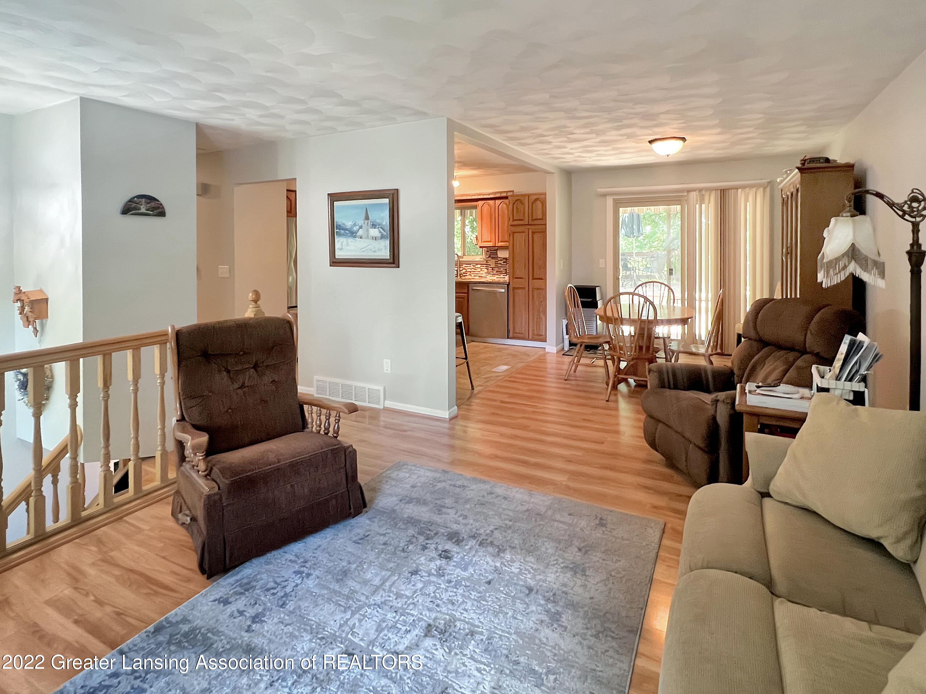 4933 Knapp Street Dimondale, MI 48821 - Photo 3 of 28 Living room