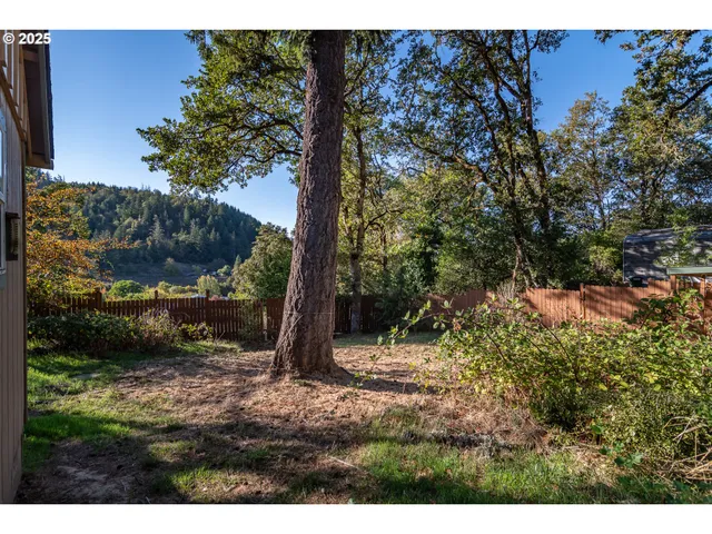 $214,000 | 839 Union Gap Loop, Oakland, OR 97462