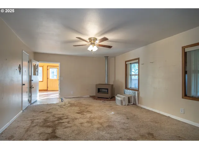 $214,000 | 839 Union Gap Loop, Oakland, OR 97462