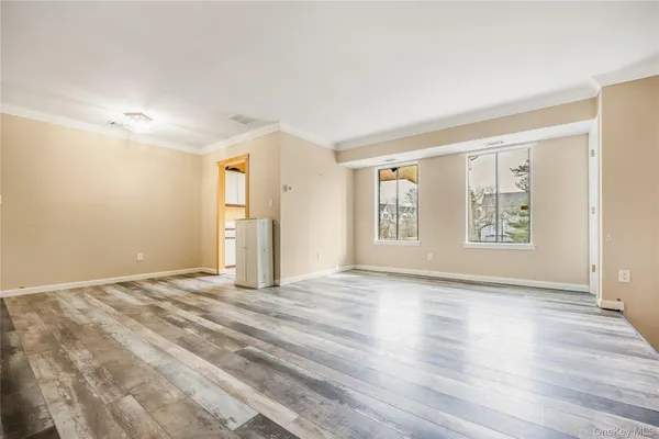$189,900 | 8 Cheyenne Court, Unit 8, Coram, NY 11727