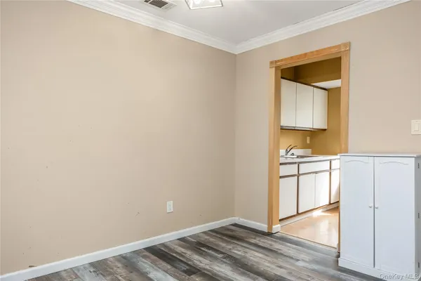 $189,900 | 8 Cheyenne Court, Unit 8, Coram, NY 11727