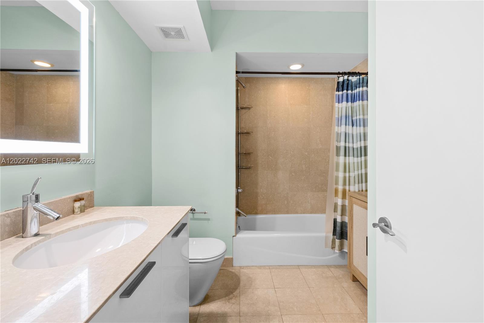 400 Alton Road, Unit 907 Miami Beach, FL 33139 - Photo 8 of 52