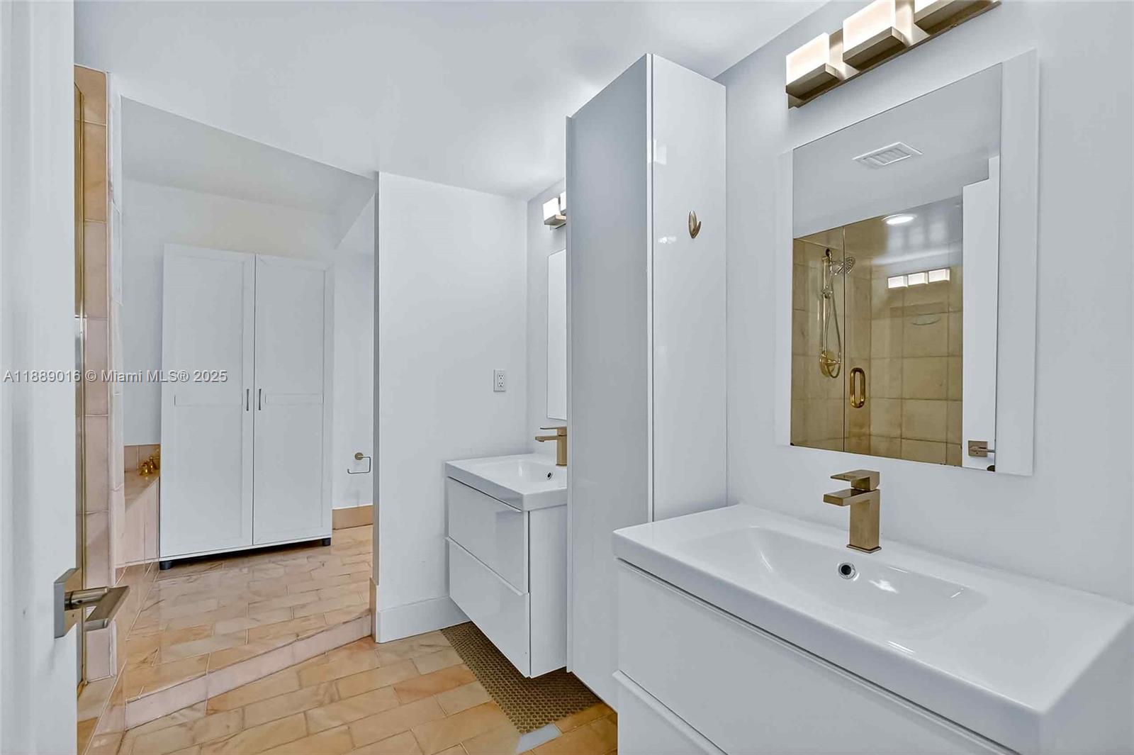 3 Grove Isle Drive, Unit C1802 Coconut Grove, FL 33133 - Photo 27 of 56