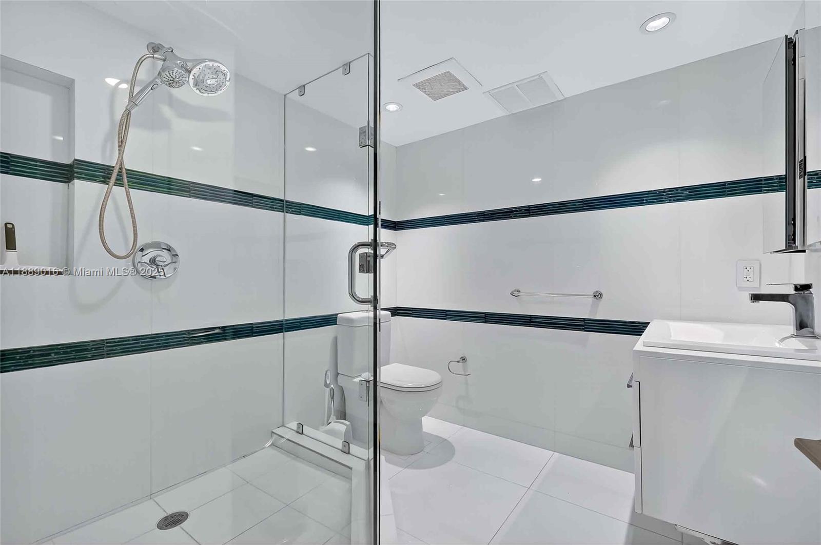 3 Grove Isle Drive, Unit C1802 Coconut Grove, FL 33133 - Photo 39 of 56