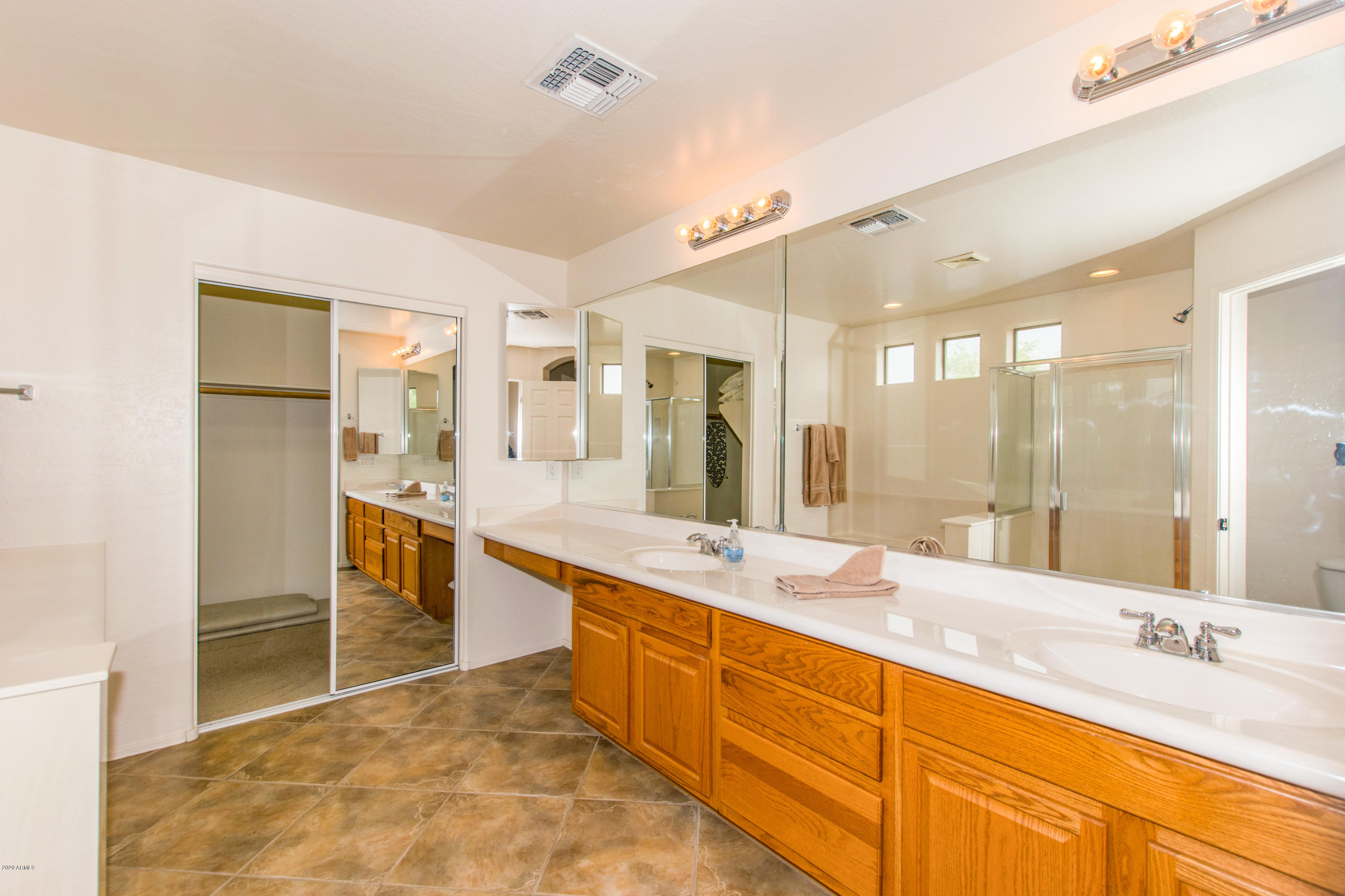 43595 Roth Road Maricopa, AZ 85138 - Photo 21 of 31 21 Master Bathroom