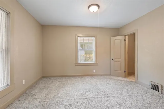 $139,000 | 5406 The Paseo, Kansas City, MO 64110