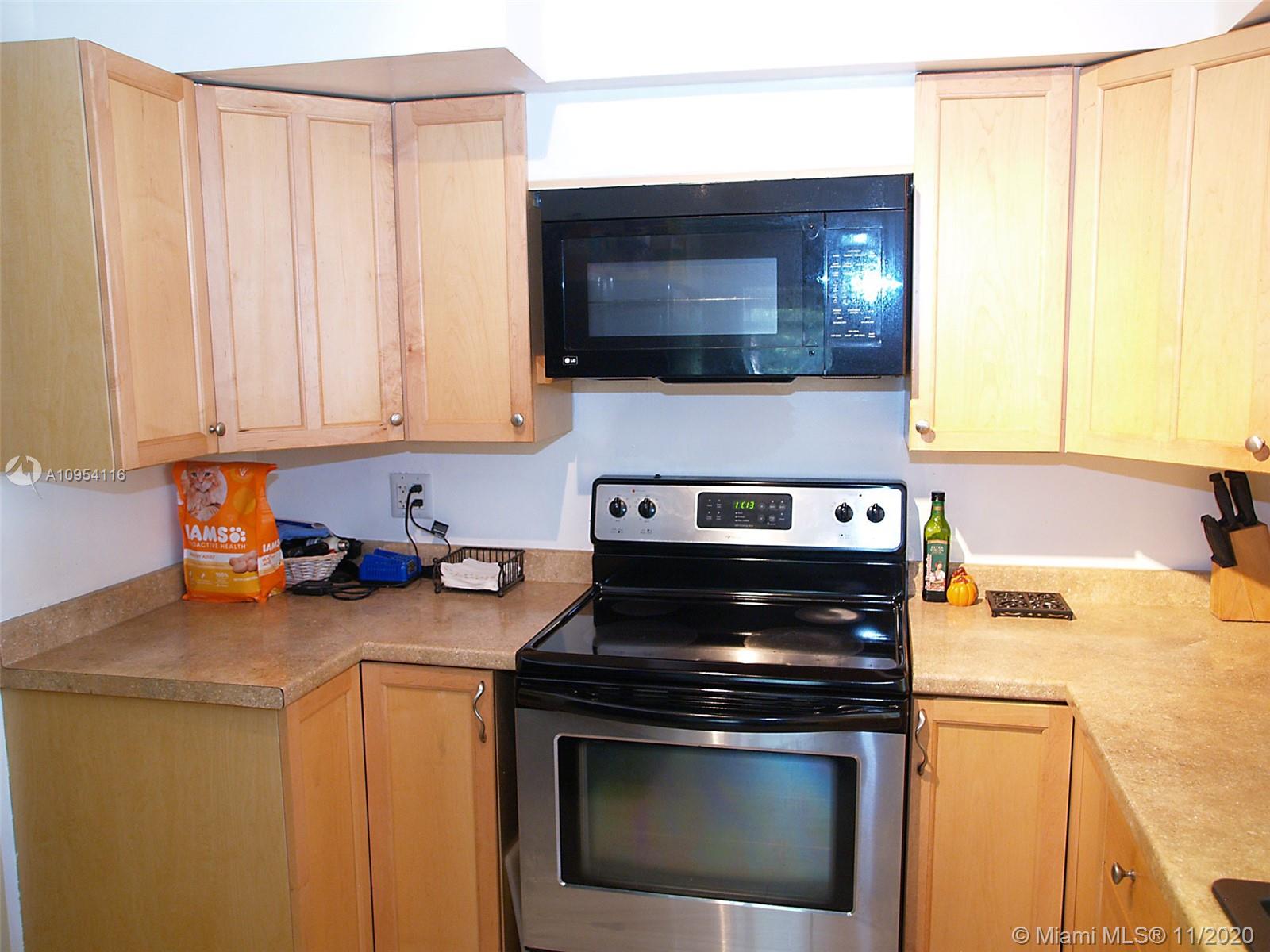 1201 North 30th Road Hollywood, FL 33021 - Photo 12 of 16 Gallery Image 12