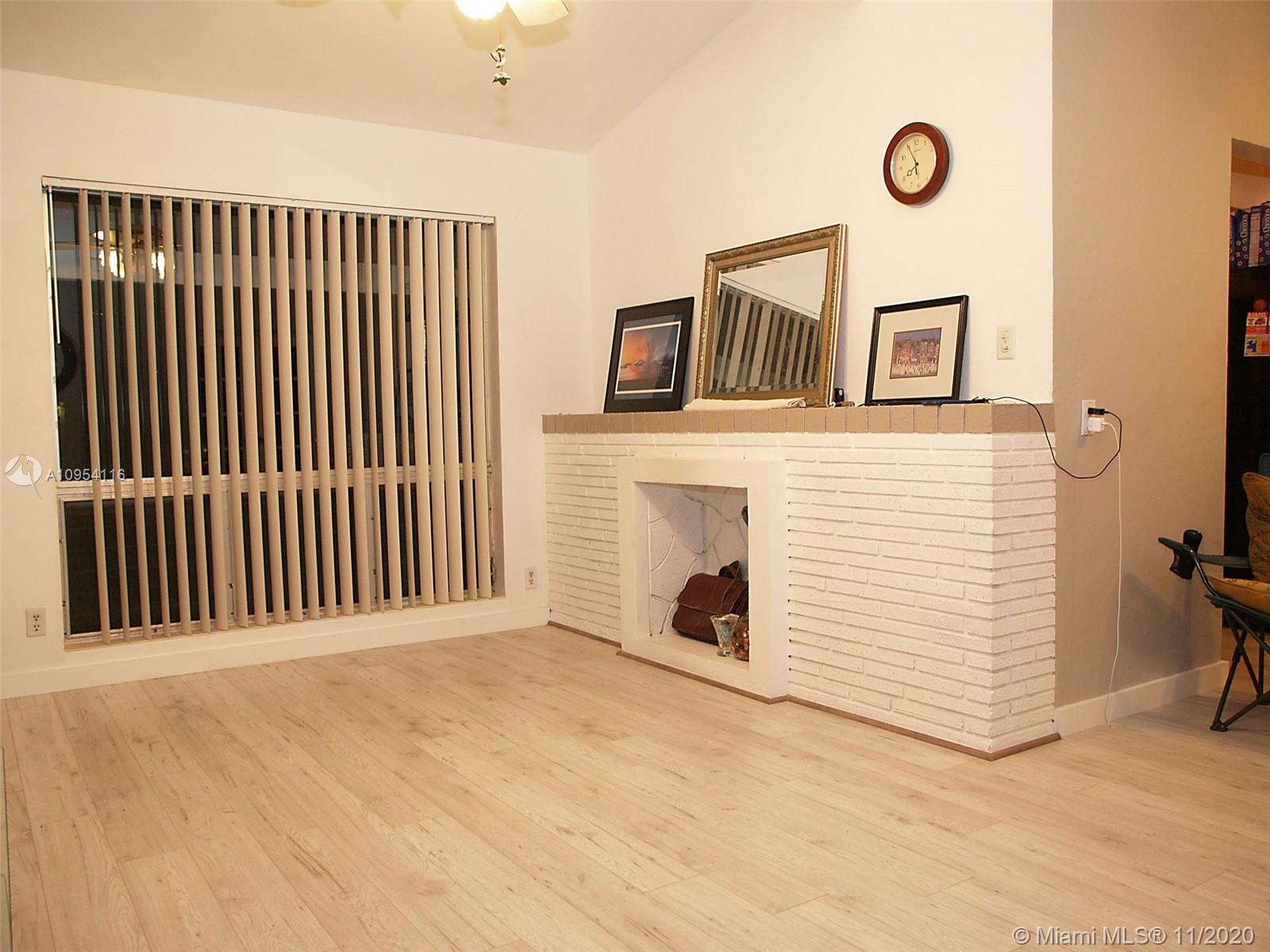 1201 North 30th Road Hollywood, FL 33021 - Photo 7 of 16 Gallery Image 7