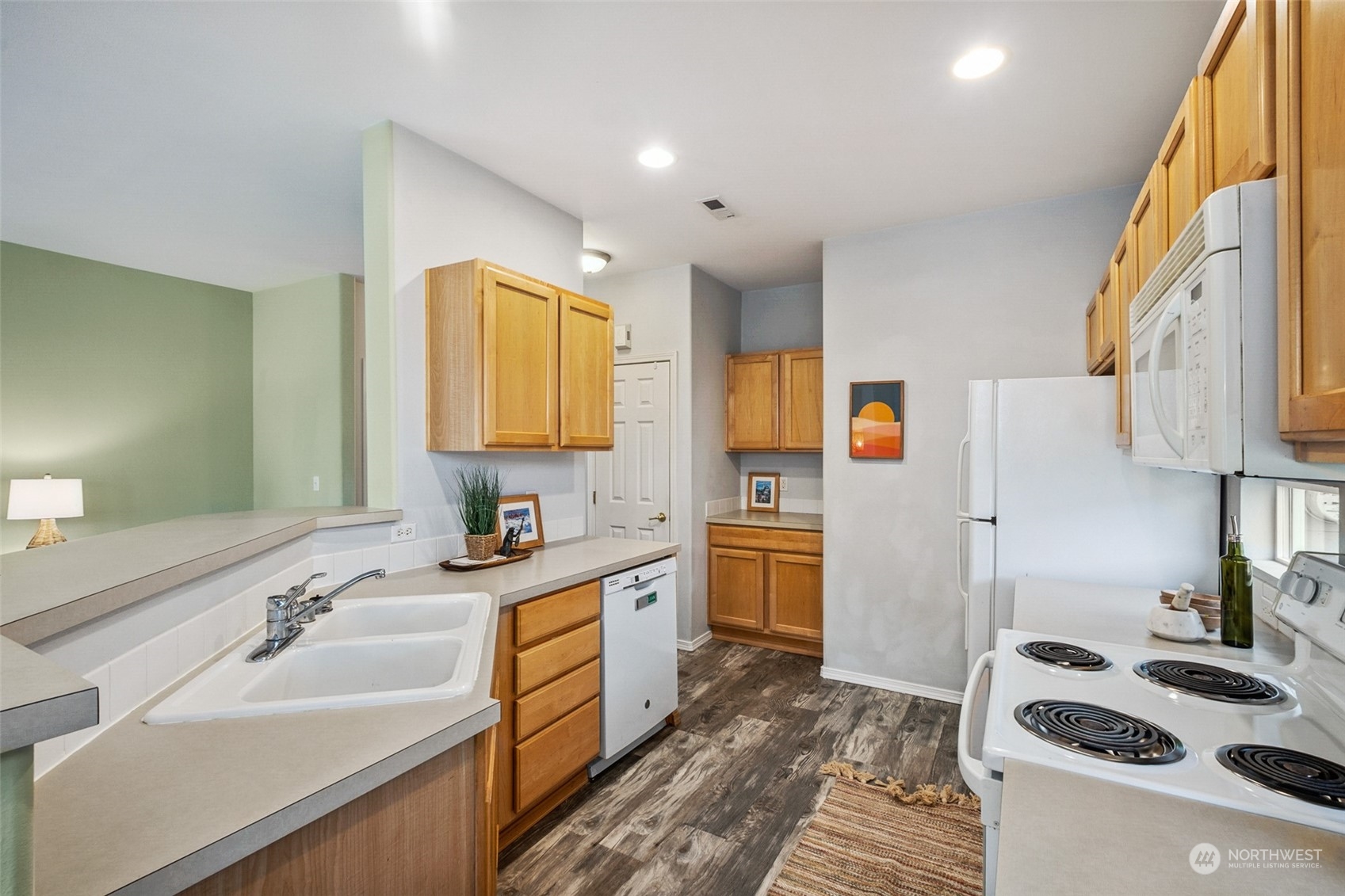 3220 Southeast 12th Street, Unit 1041 Renton, WA 98058 - Photo 11 of 24 Gallery Image 11