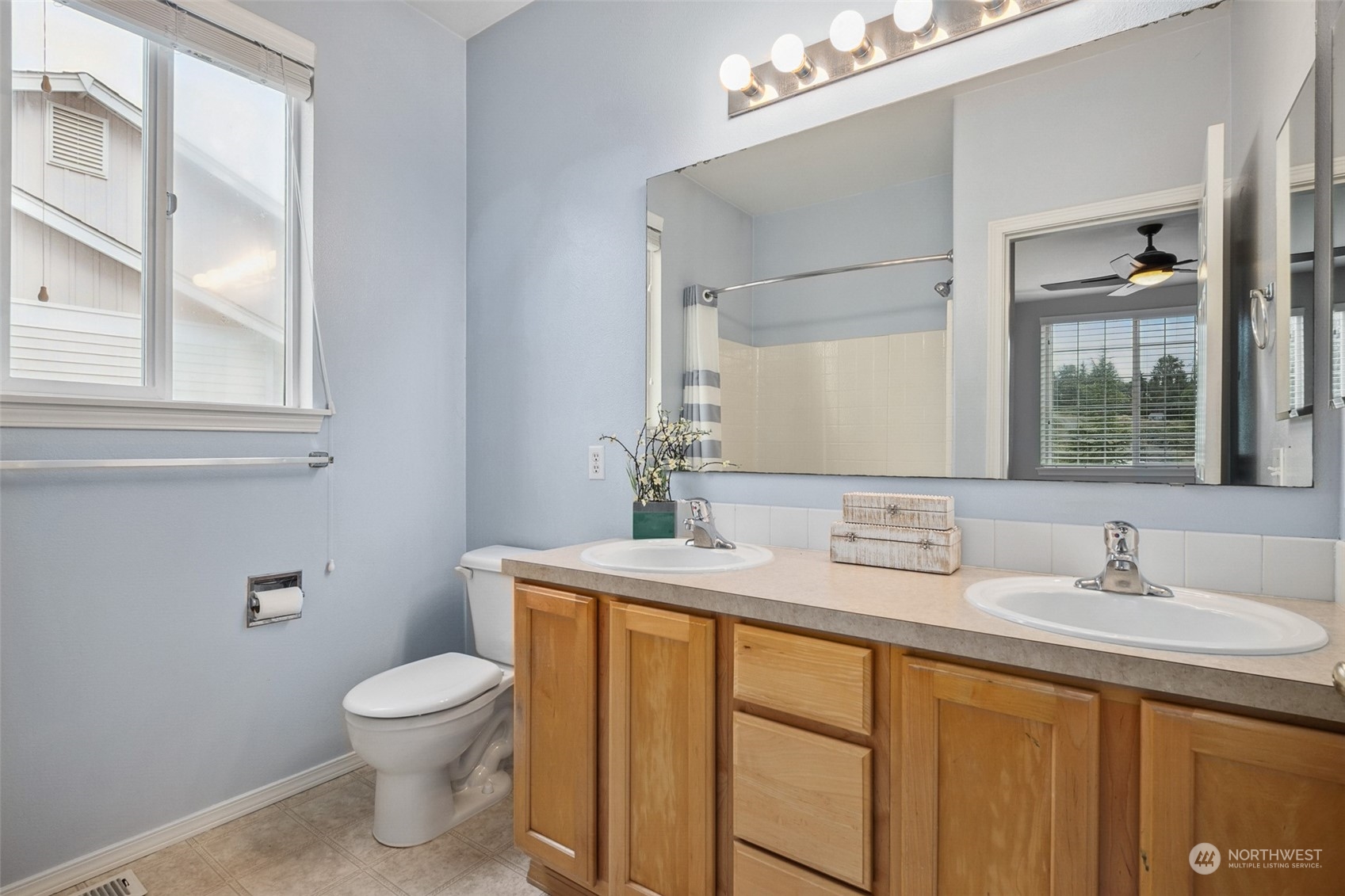3220 Southeast 12th Street, Unit 1041 Renton, WA 98058 - Photo 22 of 24 Gallery Image 22
