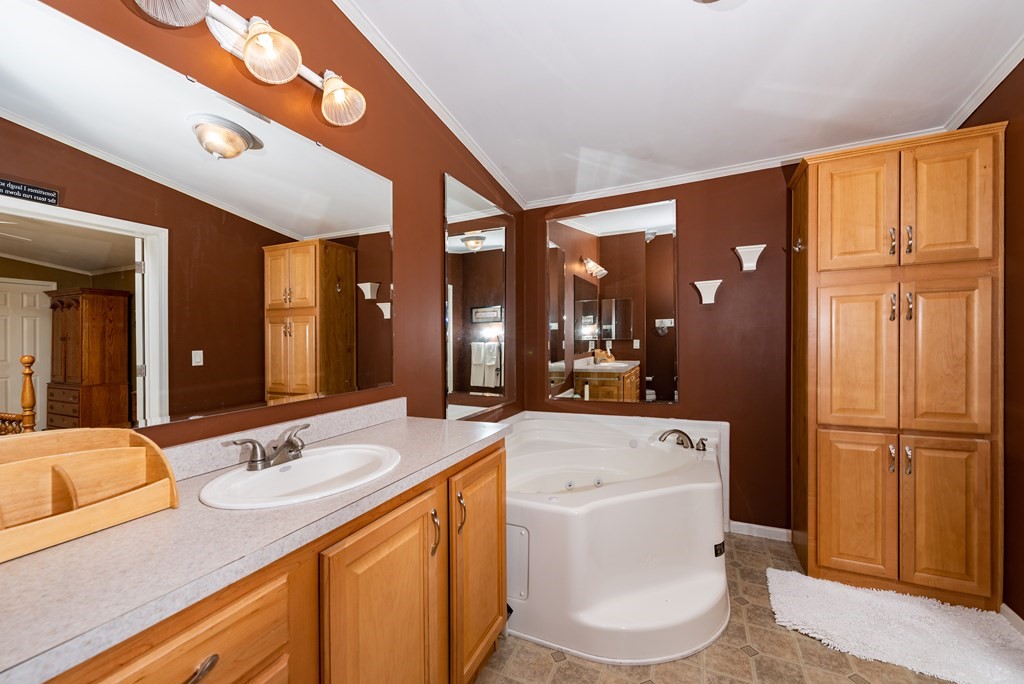 76 George's Loop Raynham, MA 02767 - Photo 18 of 26 Gallery Image 18