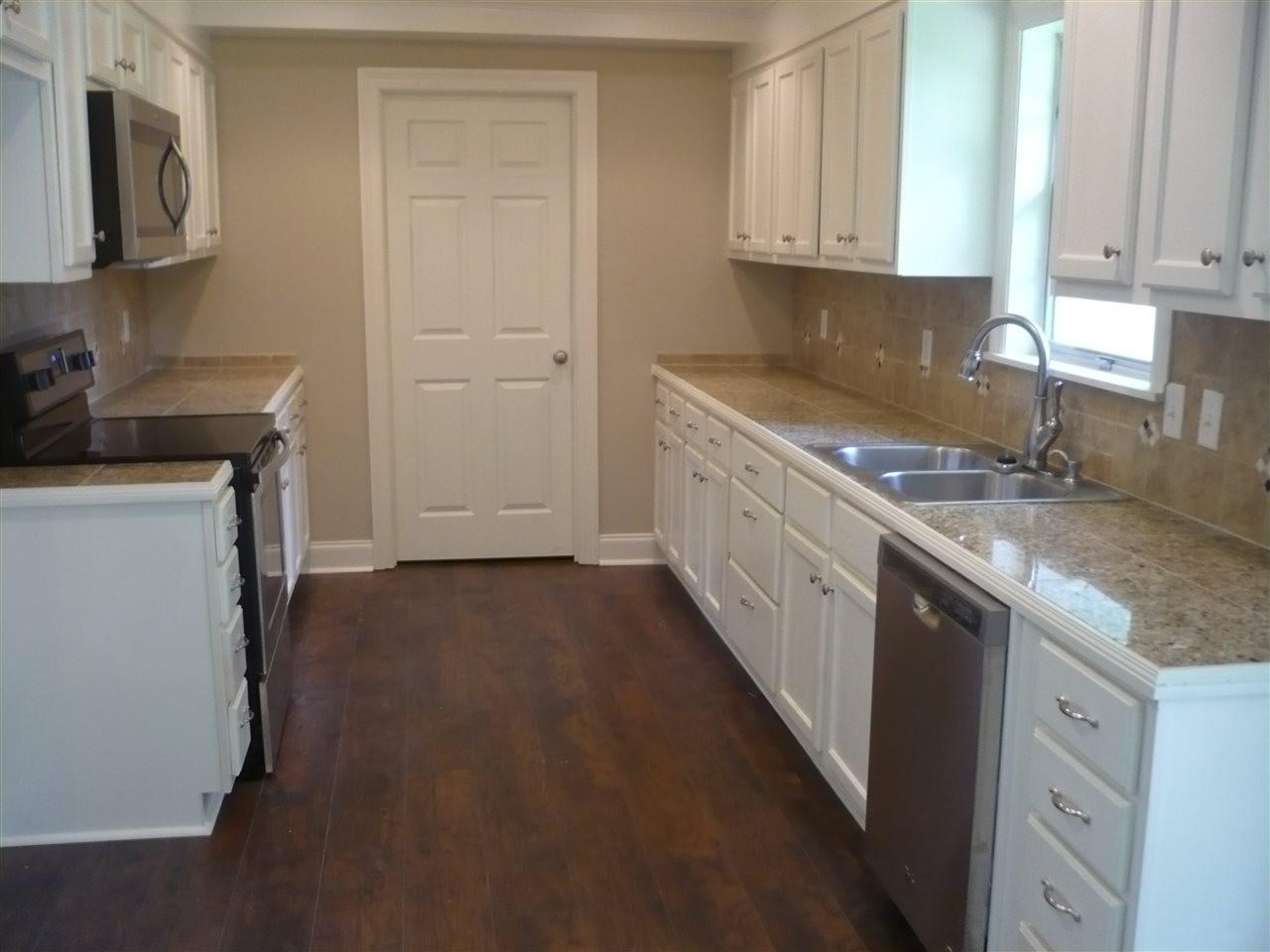 107 Frederick Street Brandon, MS 39042 - Photo 2 of 9 Photo 2