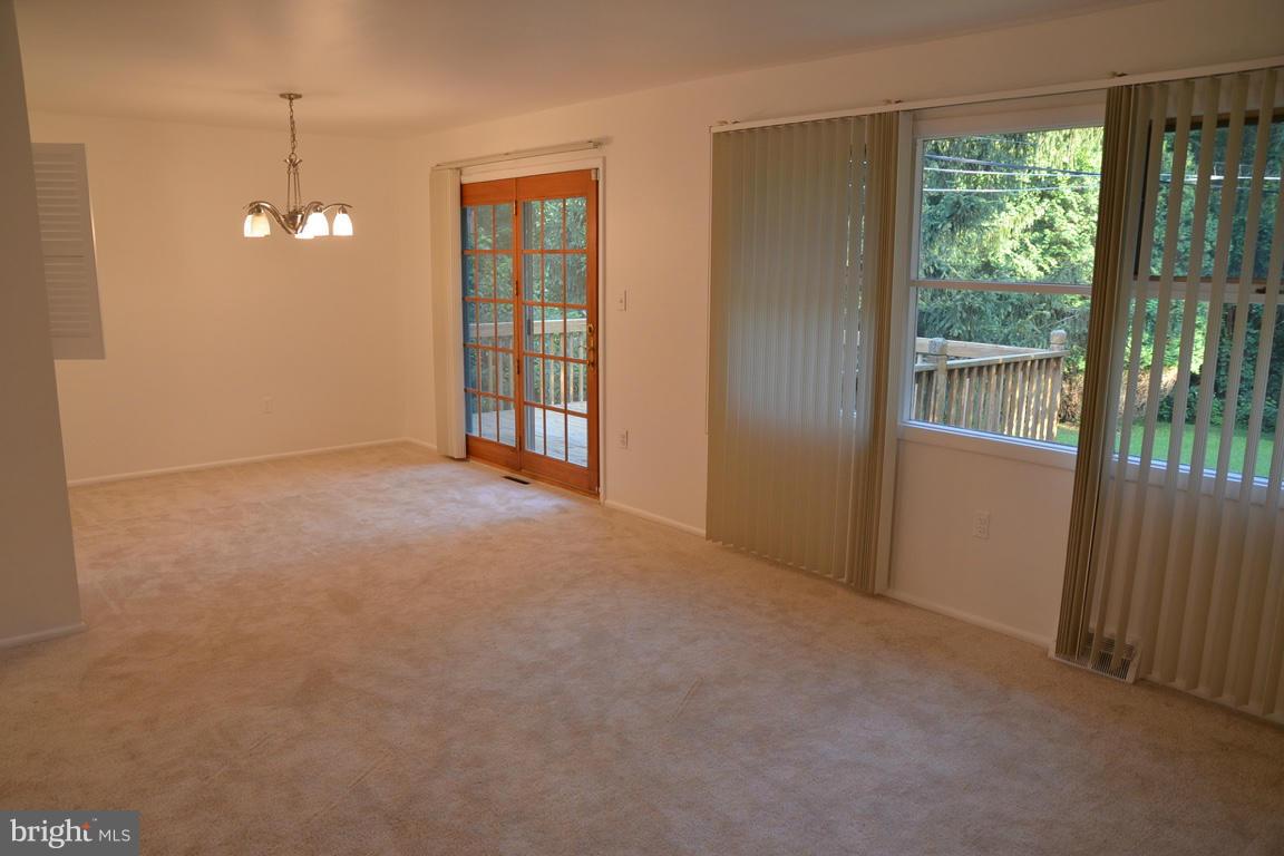 128 Embleton Road Owings Mills, MD 21117 - Photo 4 of 19 Living Room