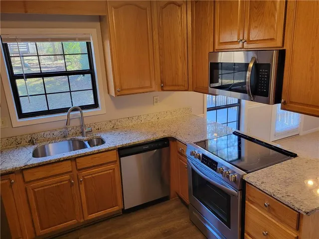 $1,995 | 2897 Quinbery Drive, Snellville, GA 30039