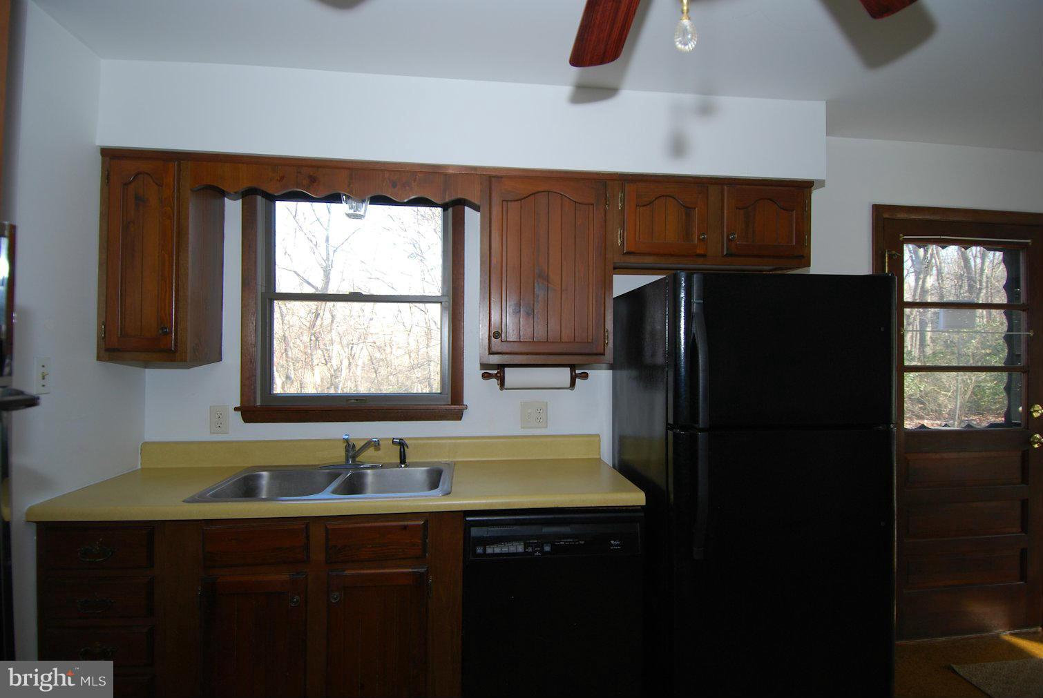 209 Shady Beach Road North East, MD 21901 - Photo 13 of 30 Kitchen