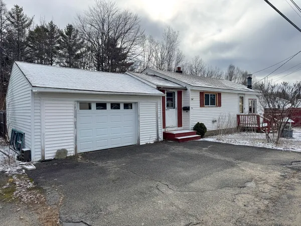 $125,000 | 255 Bates Street, Millinocket, ME 04462
