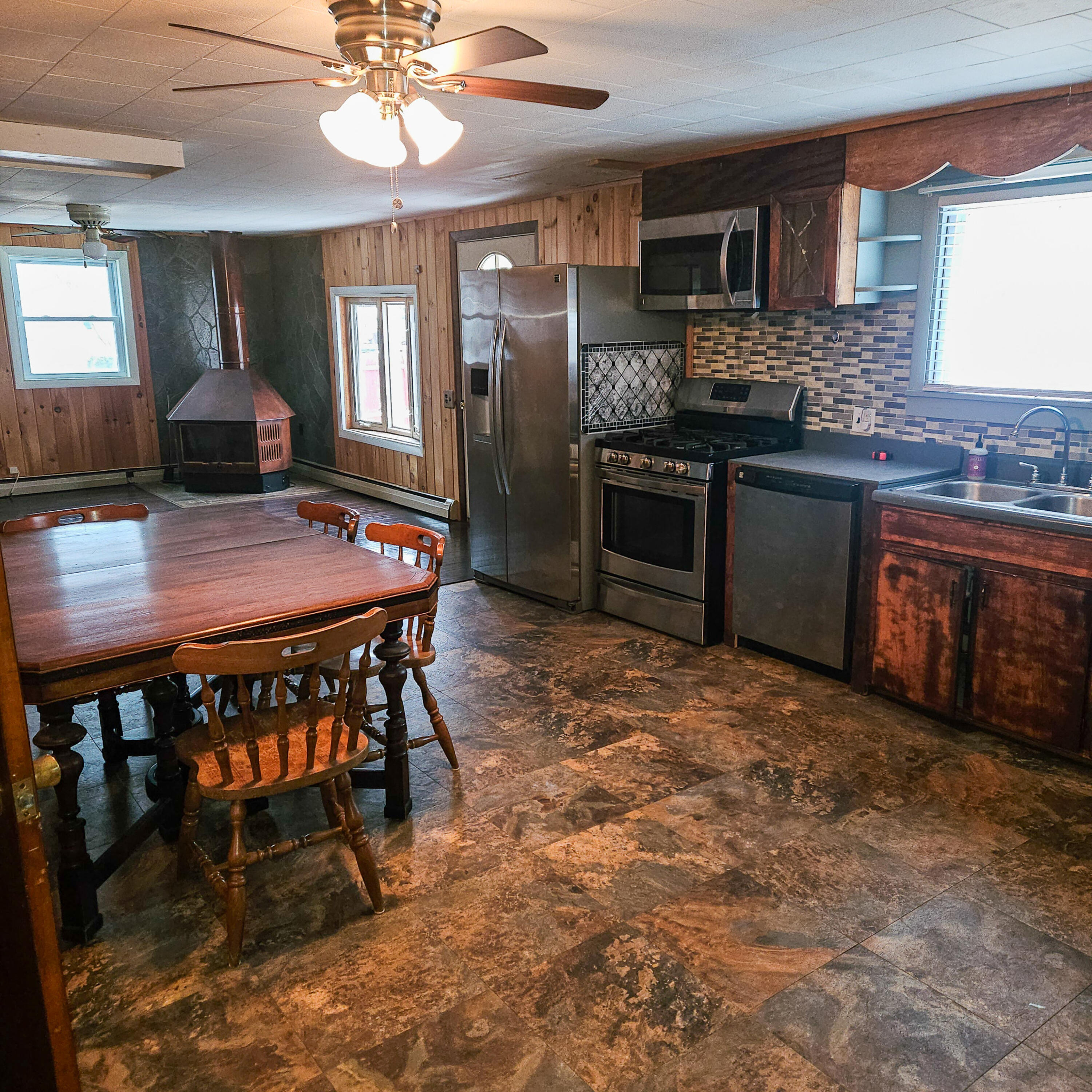 255 Bates Street Millinocket, ME 04462 - Photo 10 of 26 10