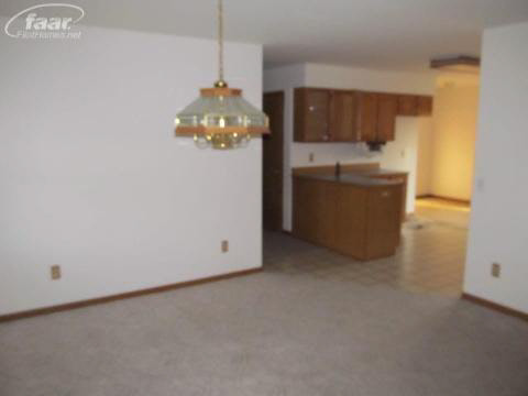 470 East Rolston Road Linden, MI 48451 - Photo 3 of 12 20208852-2.JPG