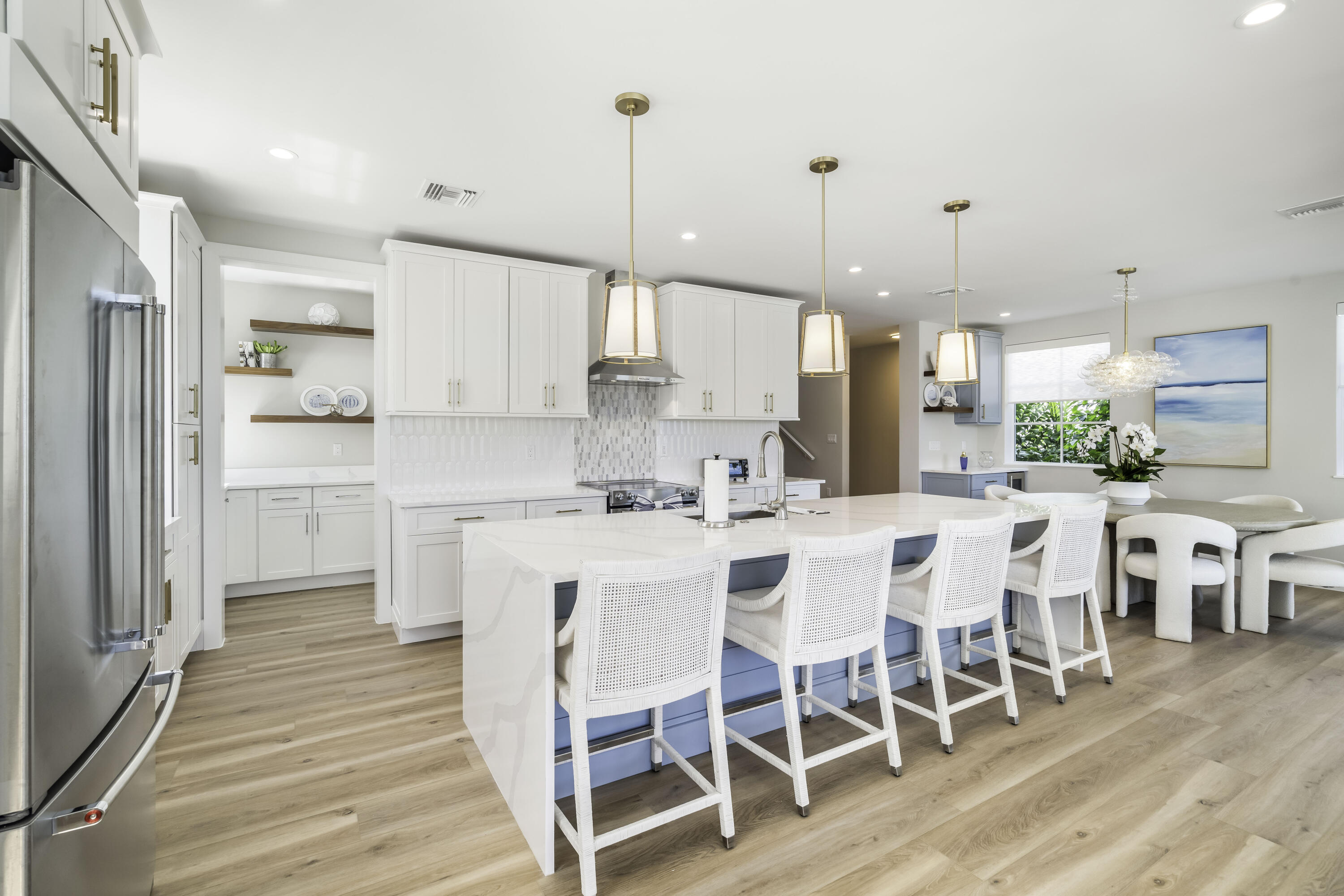 815 39th Street Marathon, FL 33050 - Photo 11 of 24 a large kitchen with a table and chairs