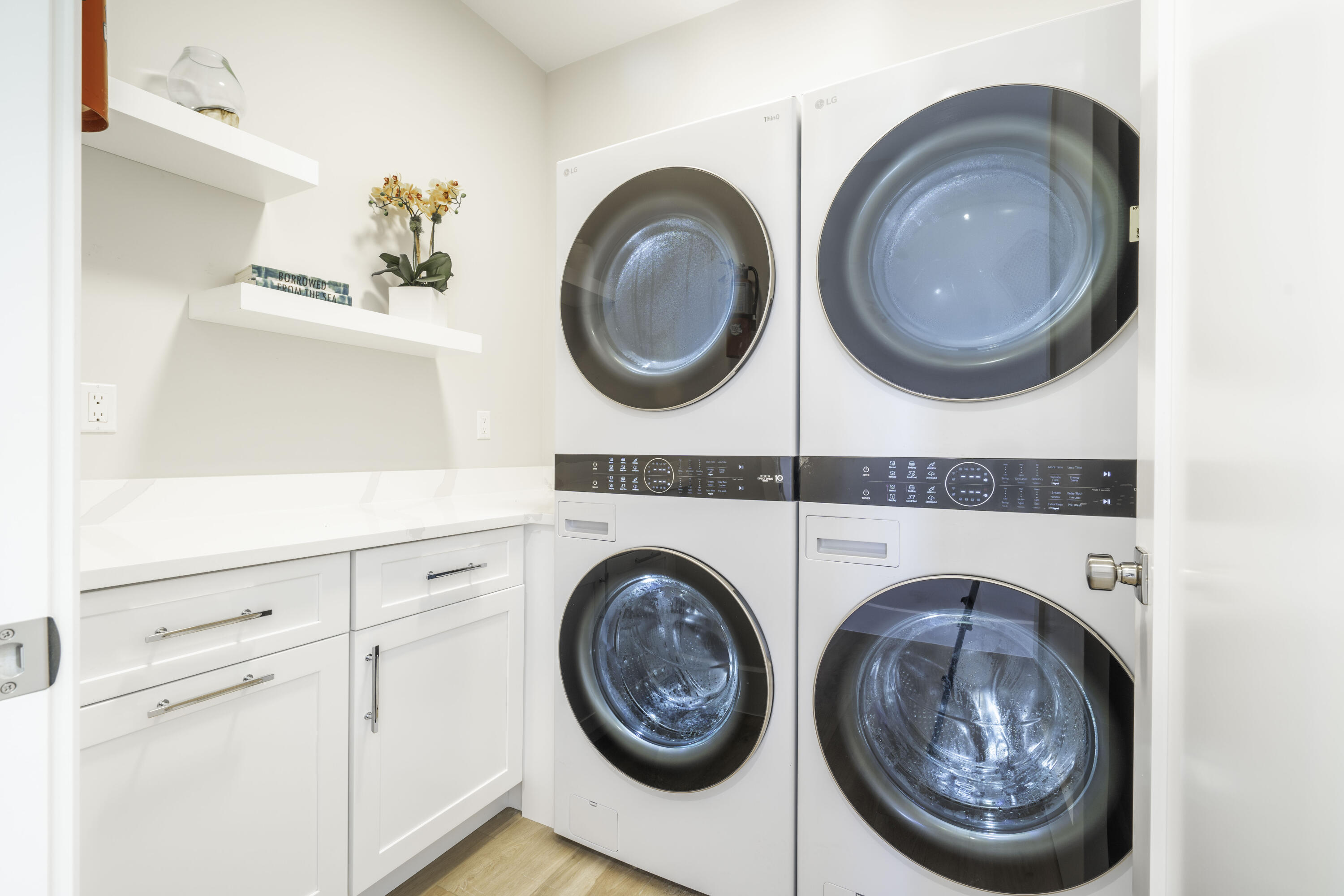 815 39th Street Marathon, FL 33050 - Photo 23 of 24 a utility room with dryer and washer