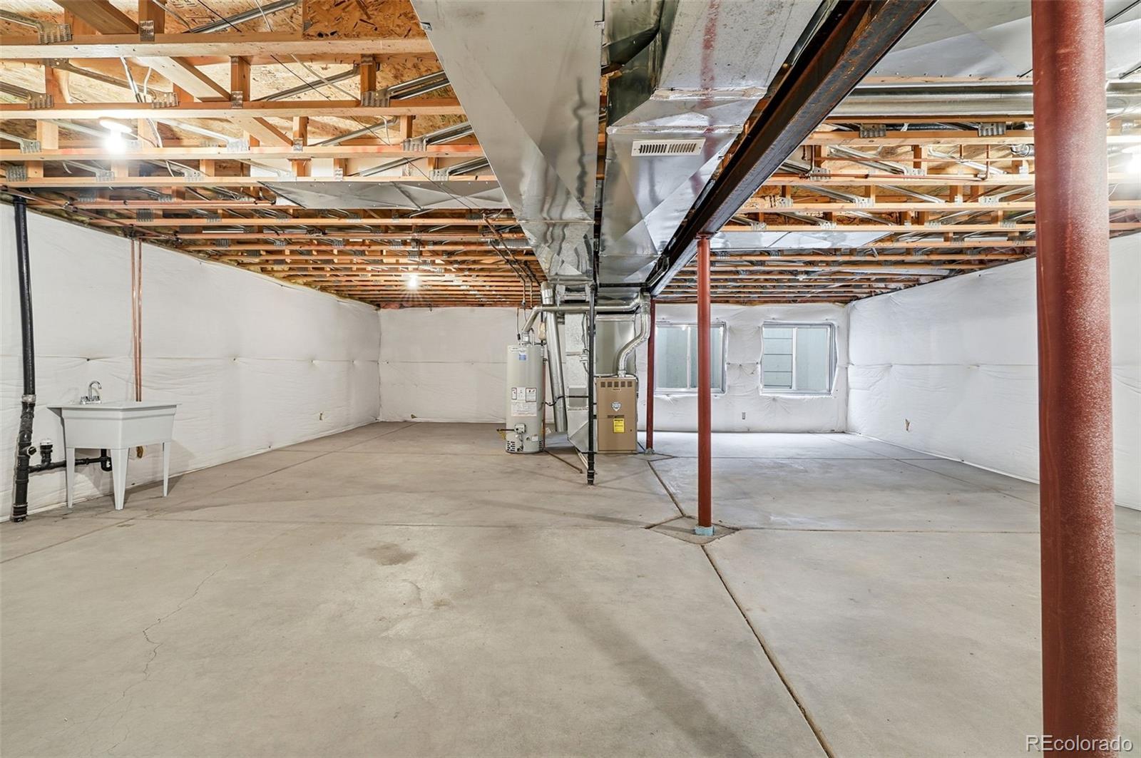 2526 South Tucson Circle Aurora, CO 80014 - Photo 29 of 33 a view of entryway