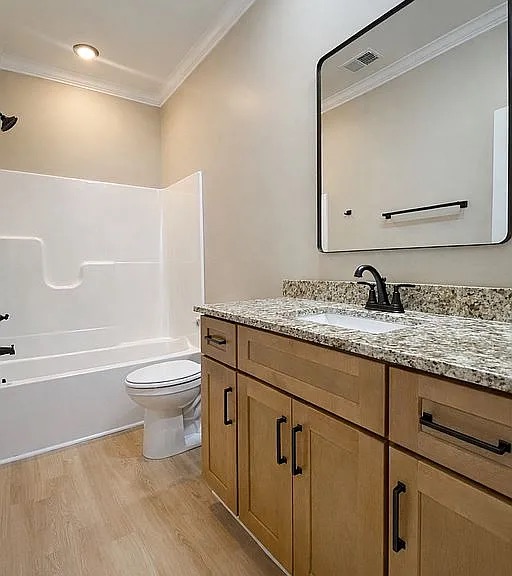 704 Mitchell Drive Seneca, SC 29678 - Photo 14 of 16 2nd Bathroom