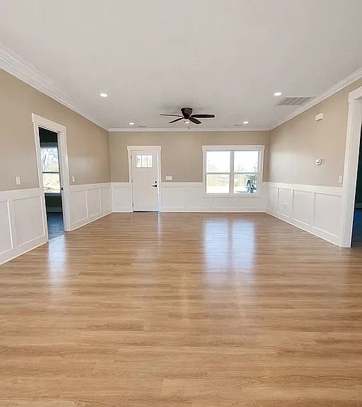 704 Mitchell Drive Seneca, SC 29678 - Photo 6 of 16 Kitchen looking into living room