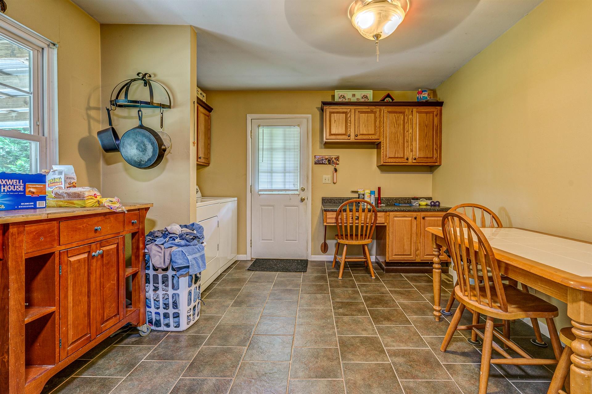 516 Jefferson Dock Road Penhook, VA 24137 - Photo 7 of 20 a view of a kitchen with electric appliances