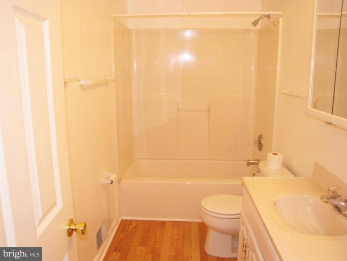 9435 Merryrest Road Columbia, MD 21045 - Photo 6 of 8 Bath #1