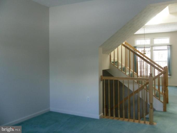 3217 Orient Fishtail Road Laurel, MD 20724 - Photo 11 of 29 Living Room