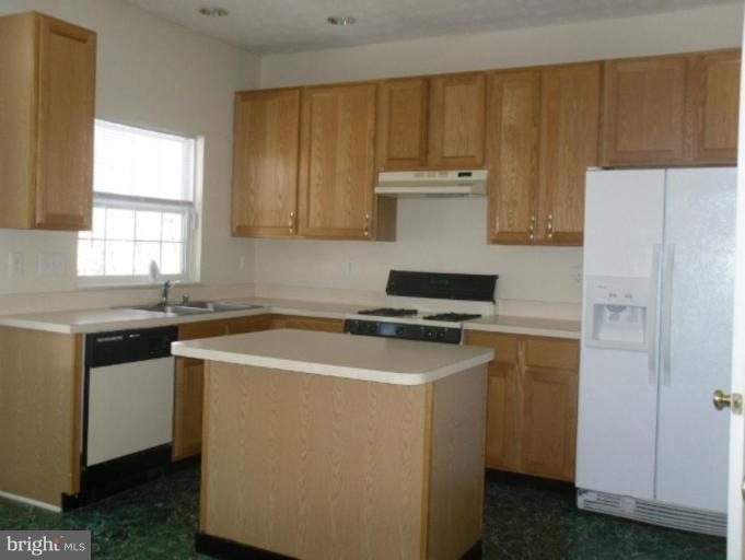 3217 Orient Fishtail Road Laurel, MD 20724 - Photo 9 of 29 Kitchen