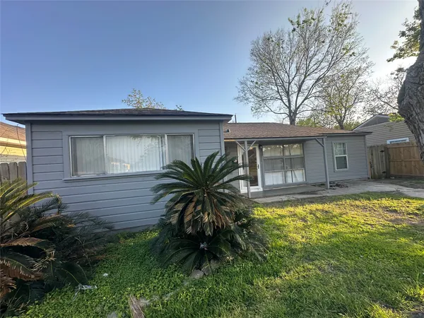 $1,500 | 3826 Botany Lane, Houston, TX 77047