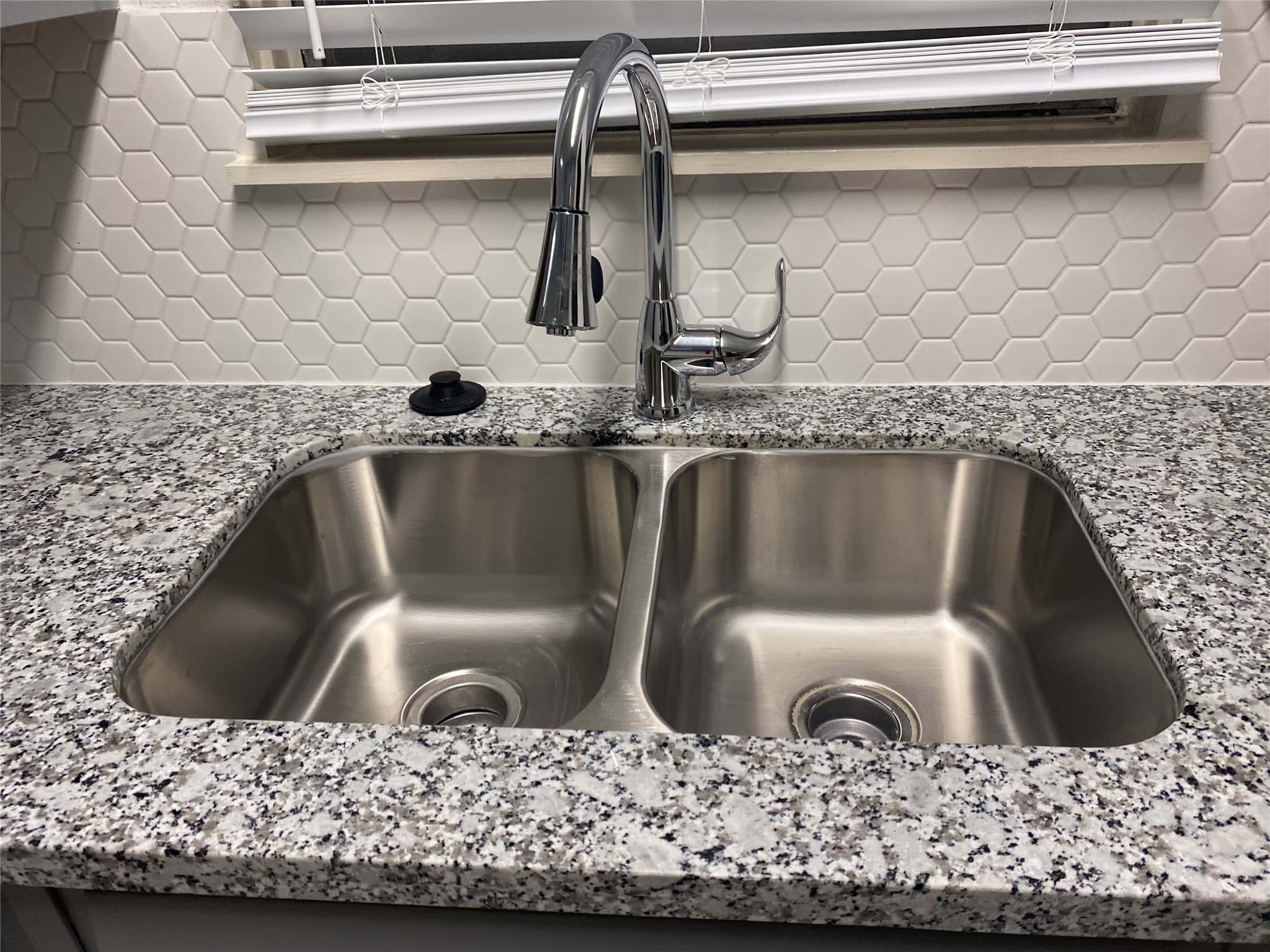 3826 Botany Lane Houston, TX 77047 - Photo 23 of 37 a close view of sink