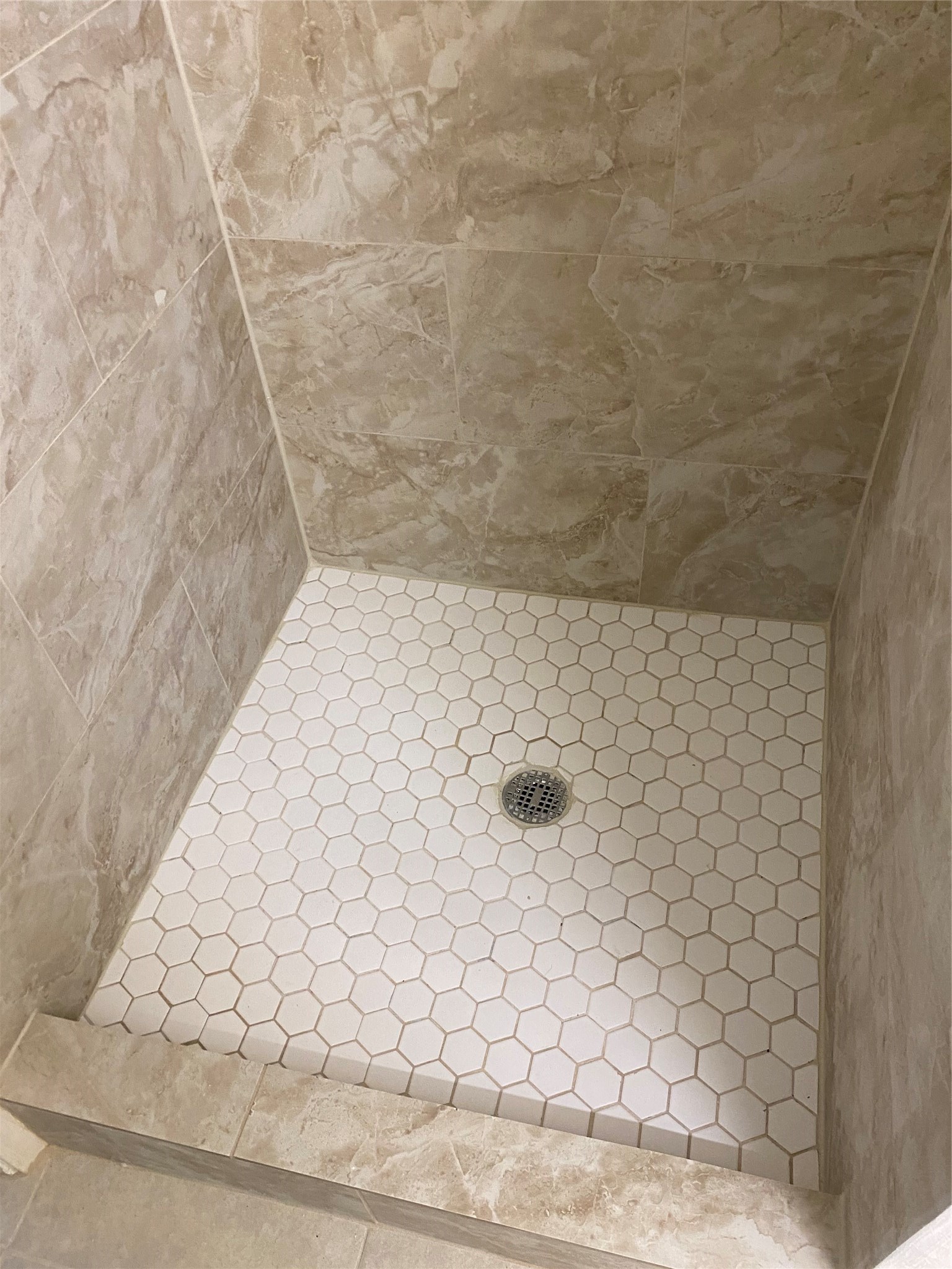 3826 Botany Lane Houston, TX 77047 - Photo 28 of 37 a bathroom with a shower