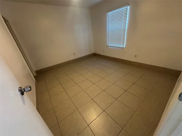 $1,500 | 3826 Botany Lane, Houston, TX 77047