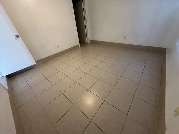 $1,500 | 3826 Botany Lane, Houston, TX 77047