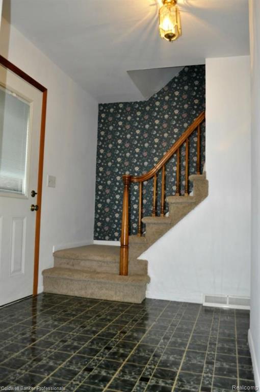 7331 Coldwater Road Flushing, MI 48433 - Photo 6 of 68