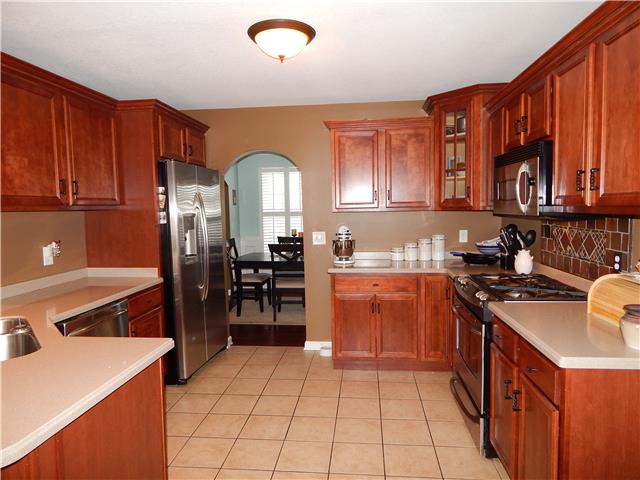 901 Piter Road Clarksville, TN 37043 - Photo 8 of 30 Gallery Image 8
