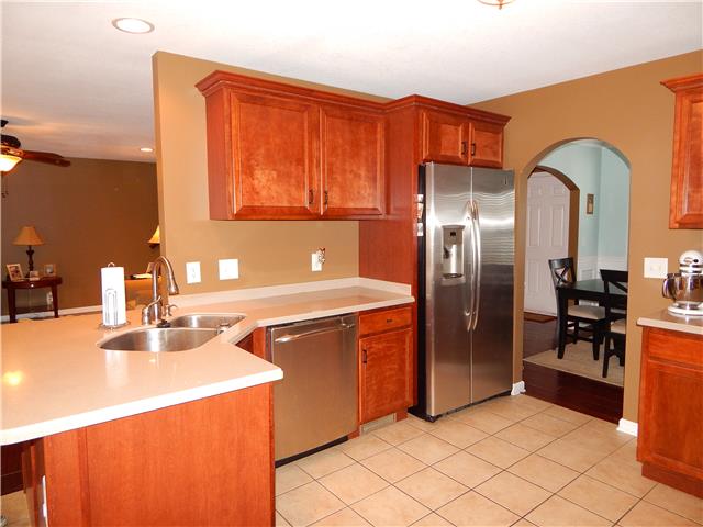 901 Piter Road Clarksville, TN 37043 - Photo 9 of 30 Gallery Image 9