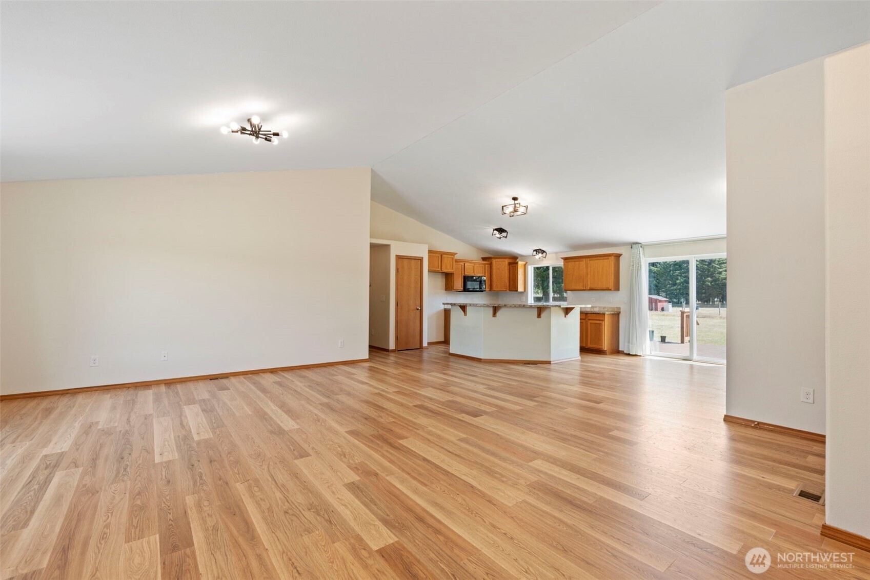 18408 Kohse Lane Southwest Rochester, WA 98579 - Photo 8 of 36