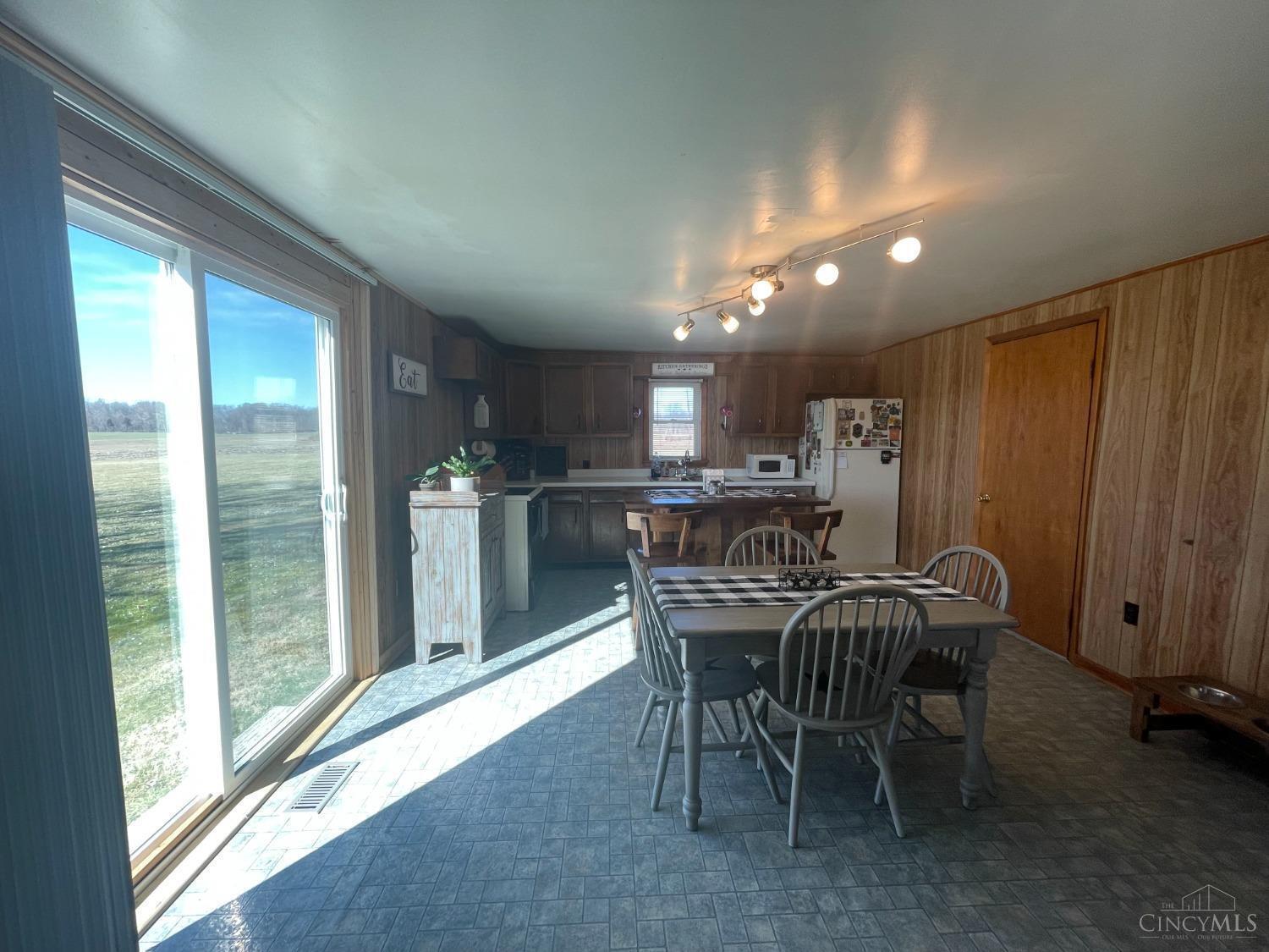 9859 Francis Road Winchester, OH 45697 - Photo 9 of 35 Gallery Image 9