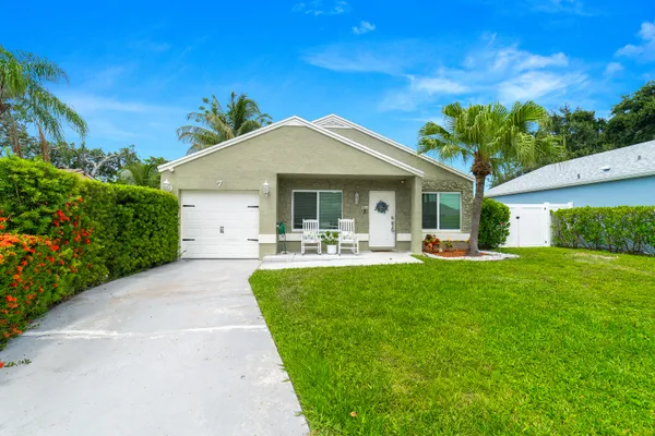 $475,000 | 7 Cardiff Way, Boynton Beach, FL 33426