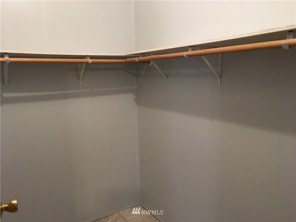 2289 Yew Street Road Bellingham, WA 98229 - Photo 14 of 20 Gallery Image 14